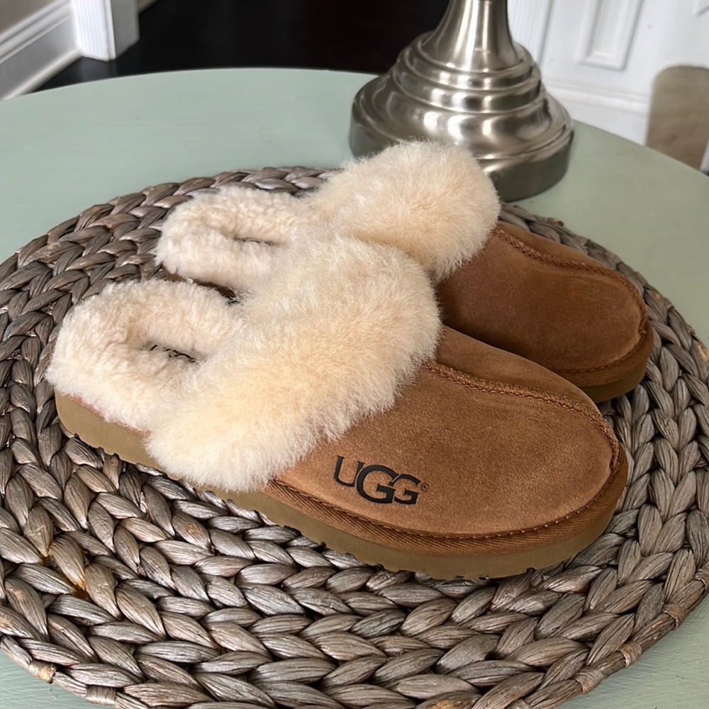 Kid’s UGG Slippers